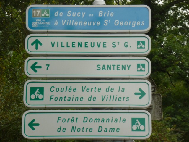 Exemple de balisage remarquable : Jalonnement cyclable du SDIC 17, par le CD94