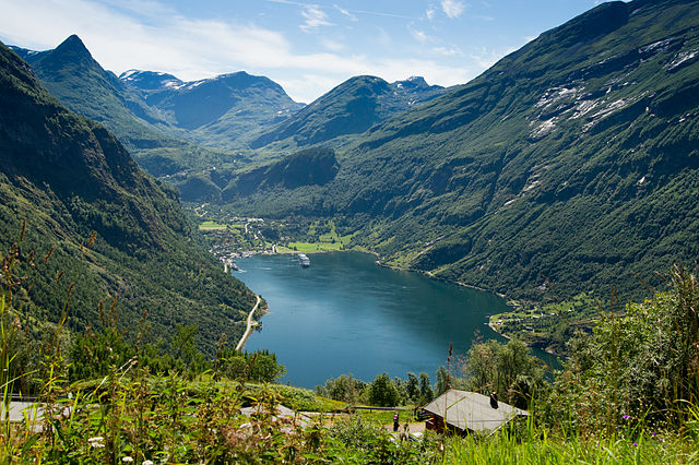 640px-fjord_de_geiranger