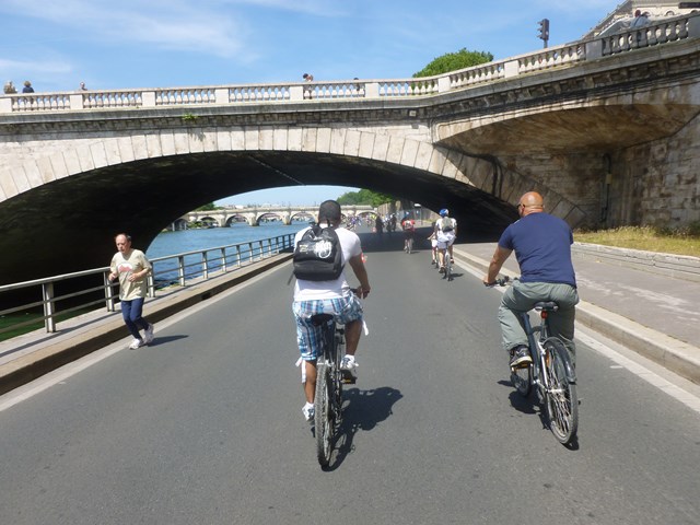 sous-les-ponts-de-paris