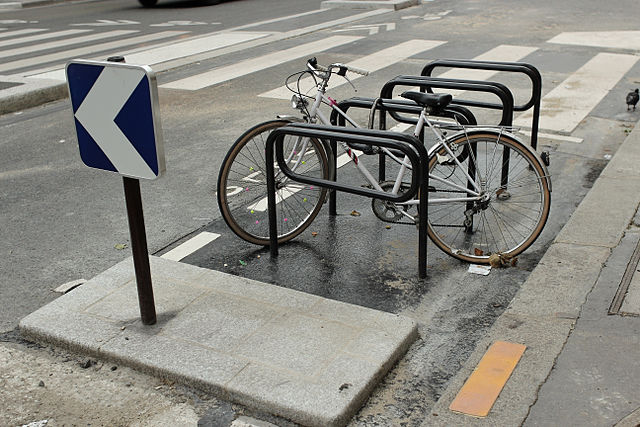 640px-boulevard_saint-martin_paris_arceaux_c3a0_vc3a9lo_04