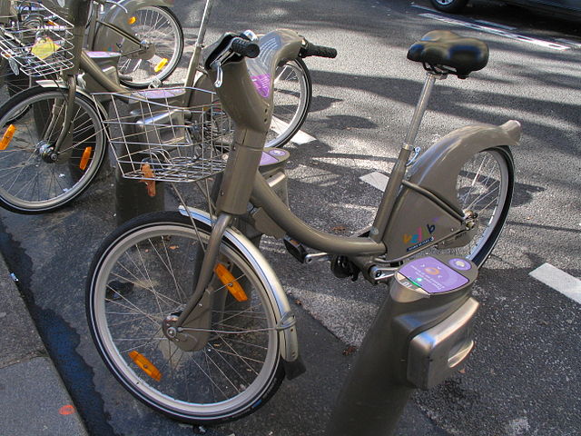 640px-Velib_2510