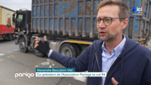 V20 bloquée, peintures effacées: le carrefour Pompadour de Créteil à l’abandon?
